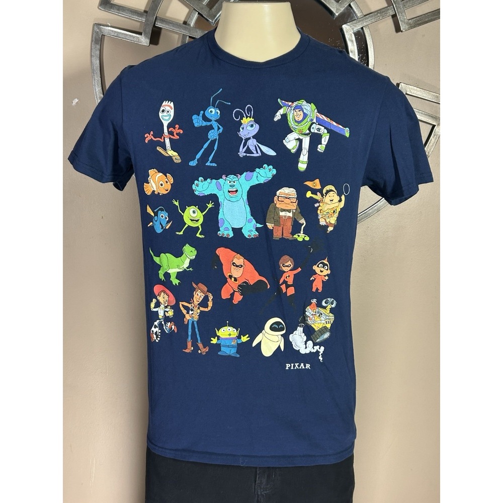 Disney Pixar Men's‎ Characters T-Shirt M Toy Story Monsters Inc Incredibles Nemo